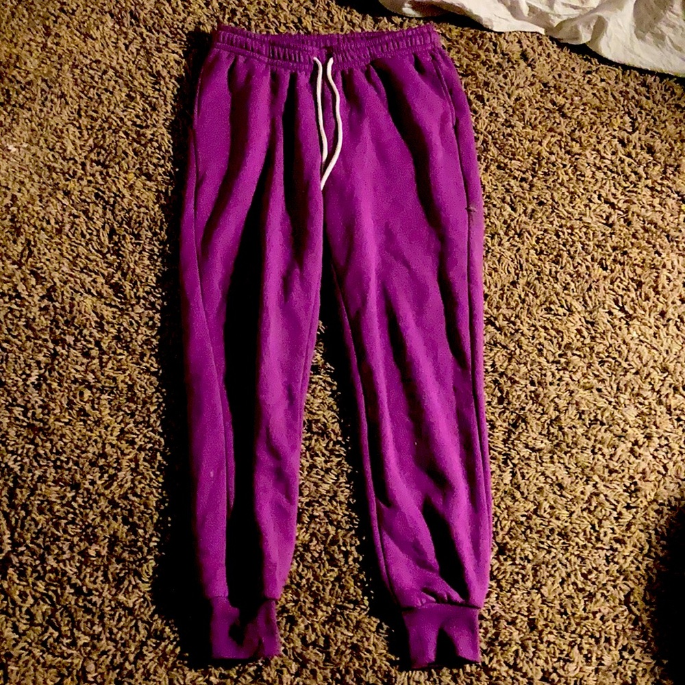 Cute purple sweatpants:)